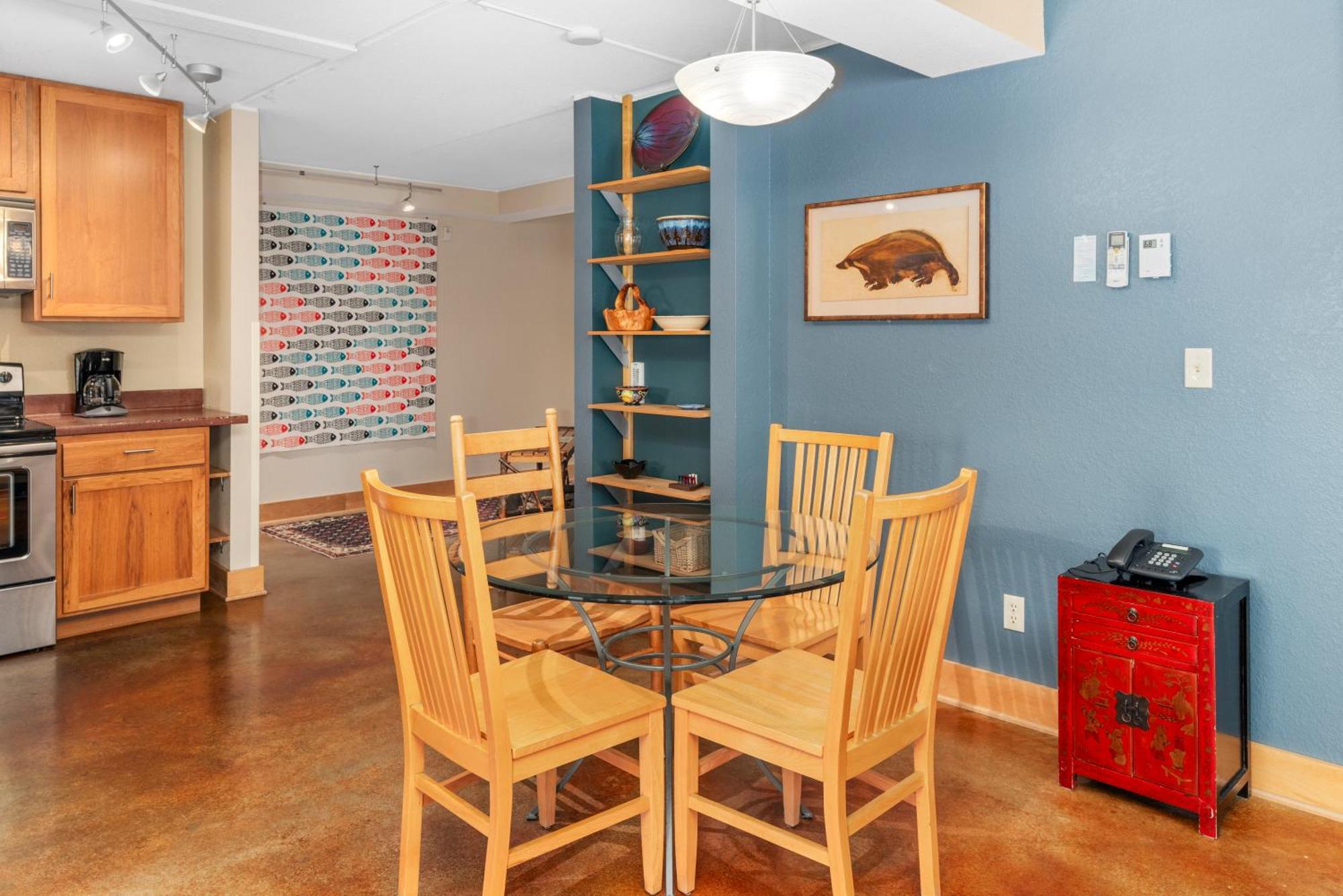 Aparthotel East Bay 4*